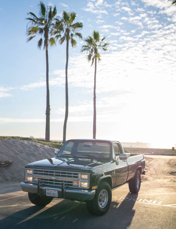 Chevy-silverado-1985-black-3