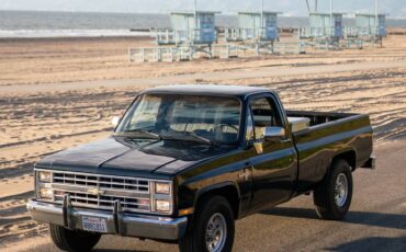 Chevy-silverado-1985-black
