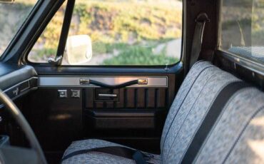 Chevy-silverado-1985-black-4