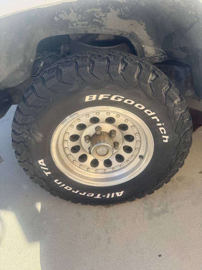 Chevy-silverado-1991-white-13