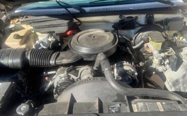 Chevy-silverado-1991-white-2