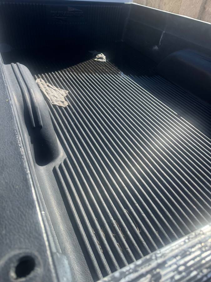 Chevy-silverado-1991-white