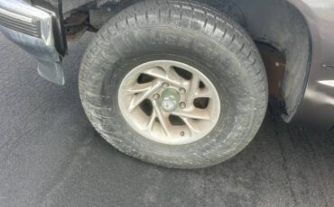 Chevy-silverado-1993-grey-12