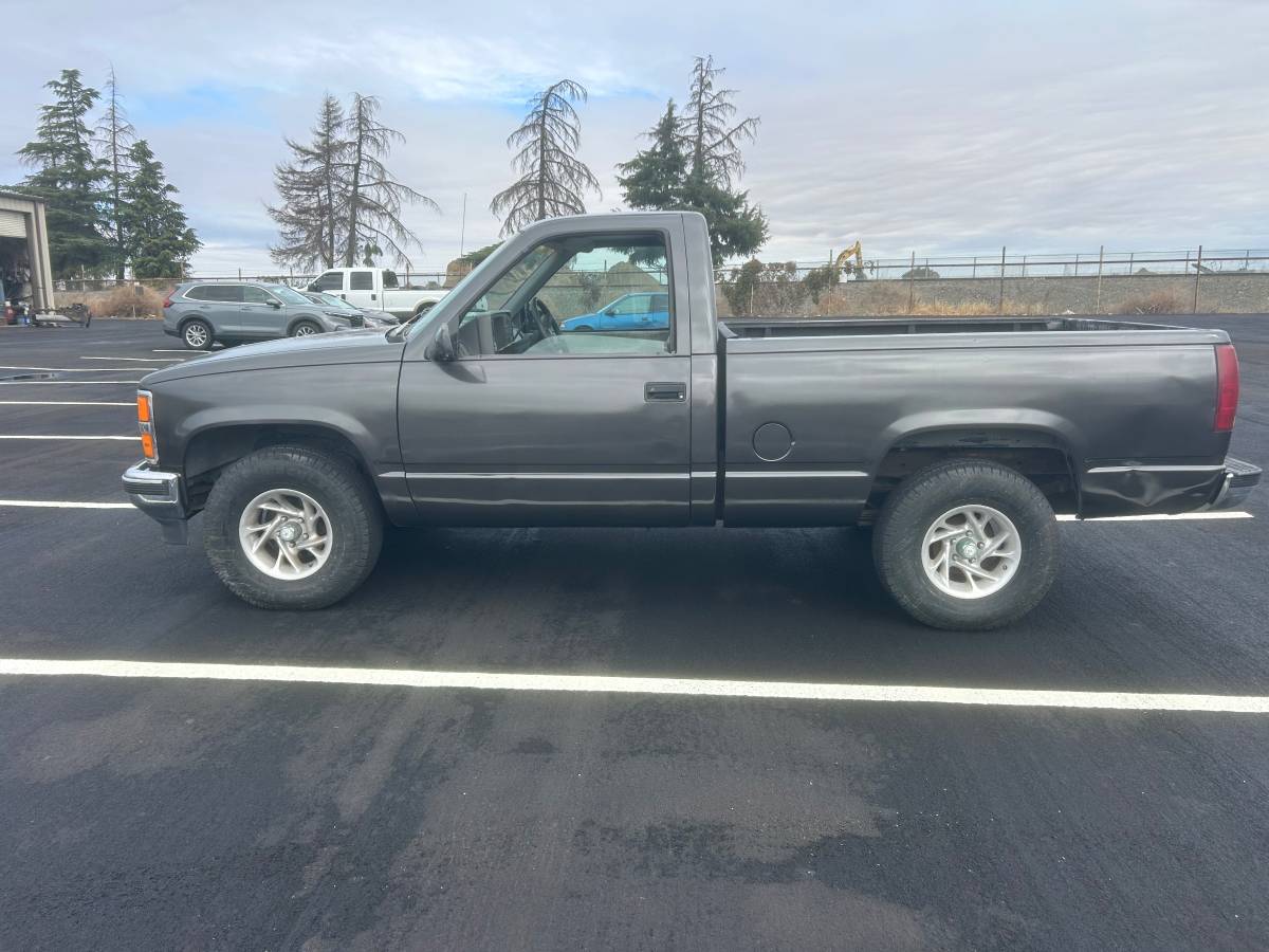 Chevy-silverado-1993-grey-3