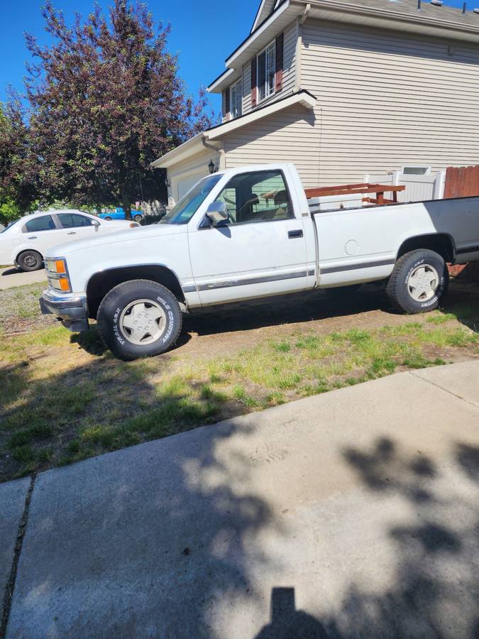 Chevy-silverado-1993-white-1