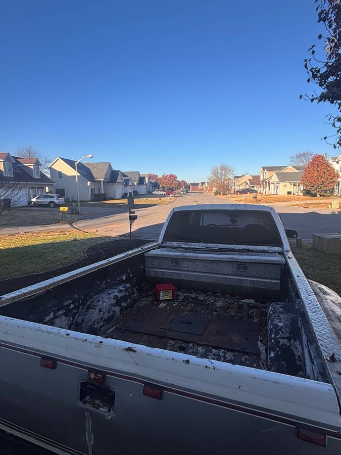 Chevy-silverado-1993-white-1