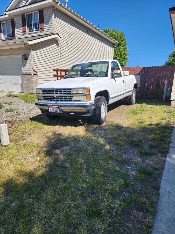 Chevy-silverado-1993-white-5