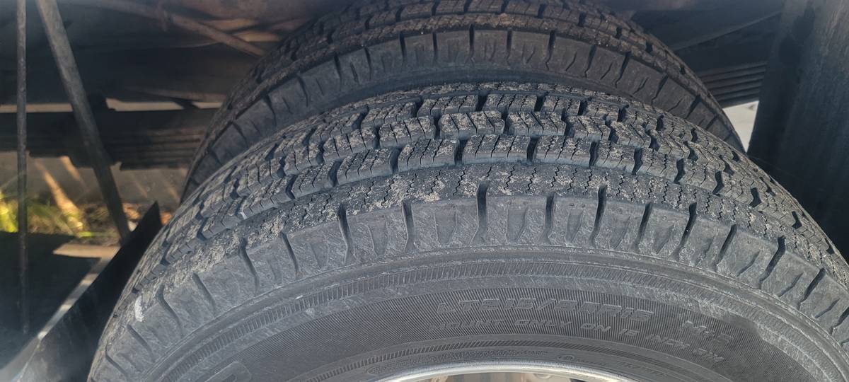 Chevy-silverado-3500-diesel-1994-purple-1