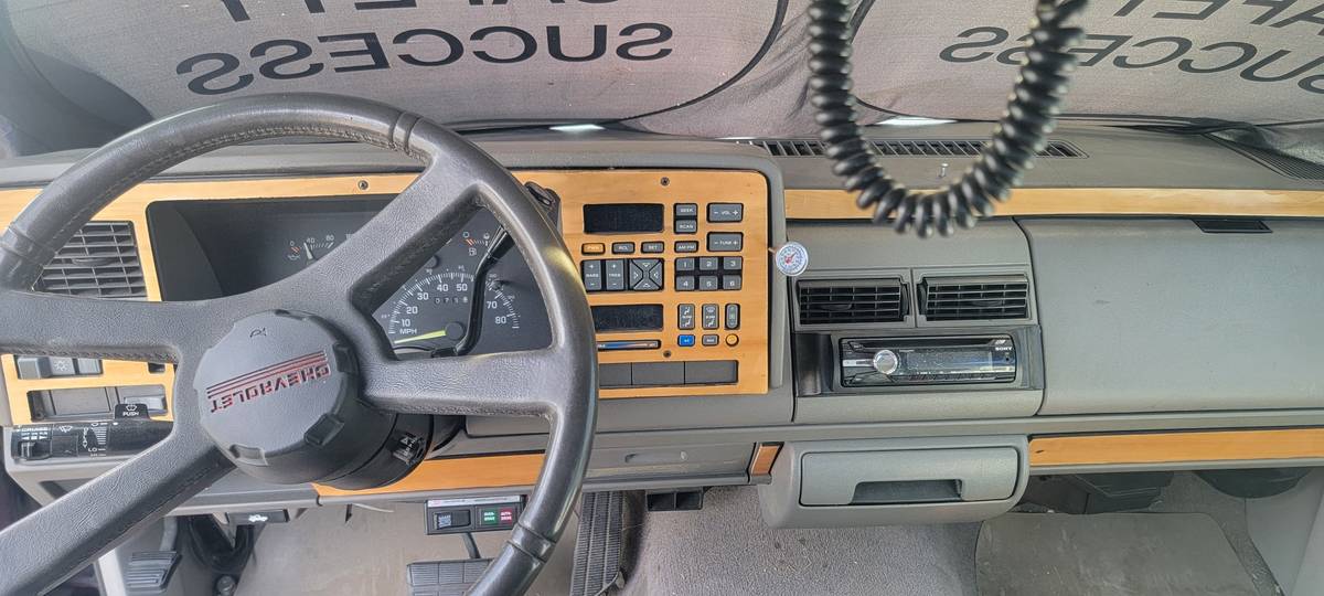 Chevy-silverado-3500-diesel-1994-purple-23