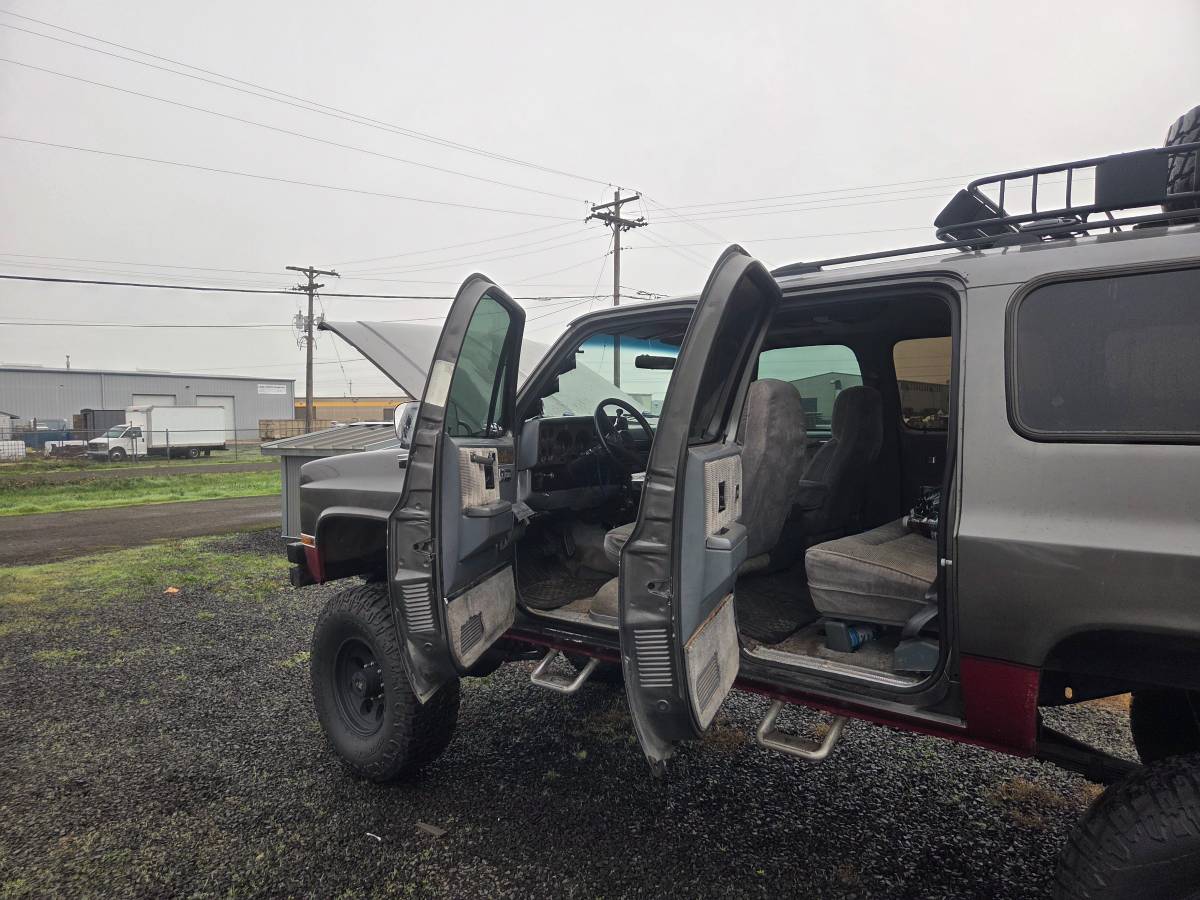 Chevy-silverado-custom-3500-diesel-1989-custom-1