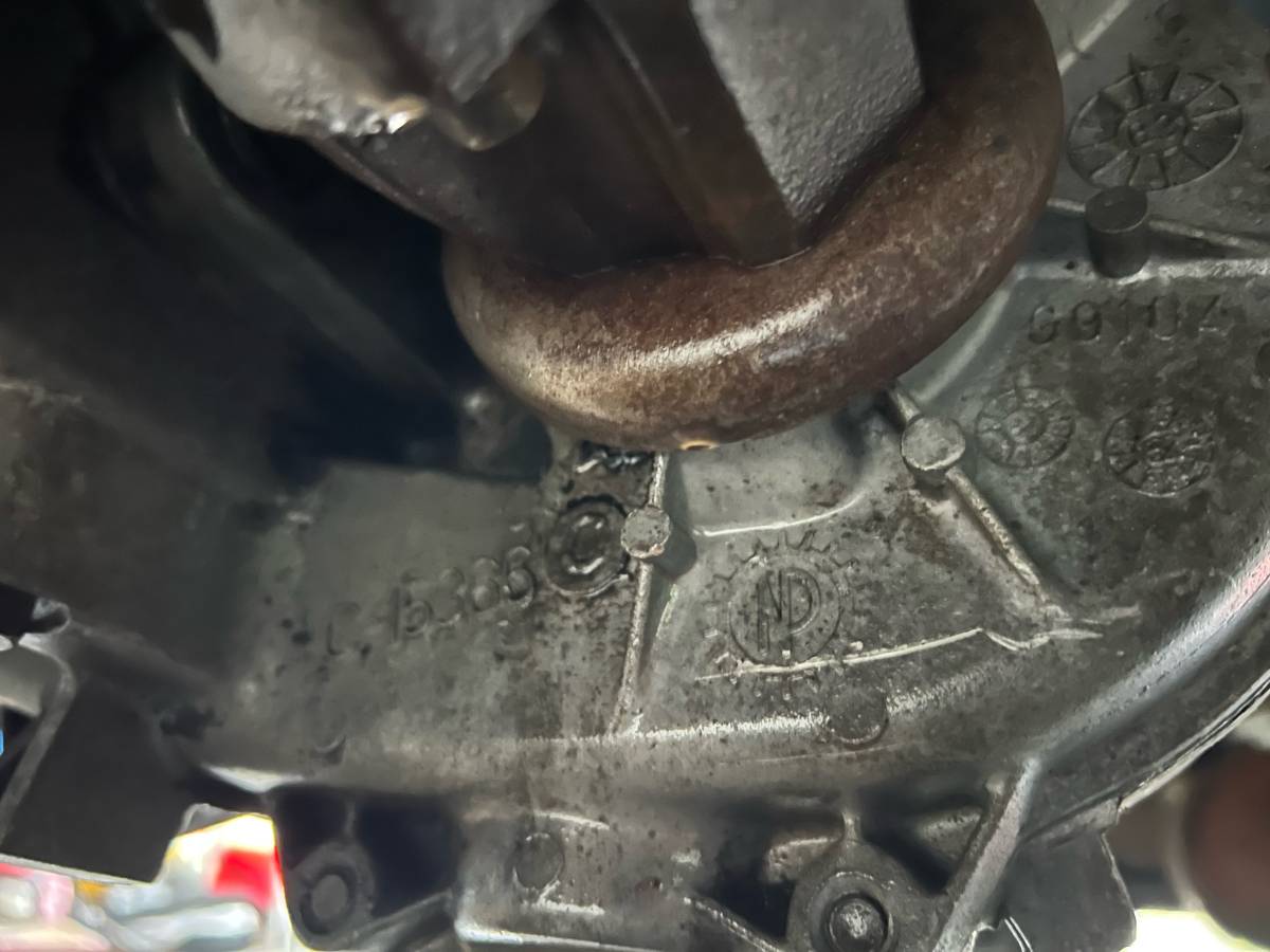 Chevy-sport-van-1985-white-12