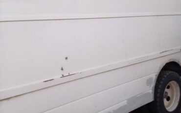 Chevy-stepvan-p30-1991-white-3