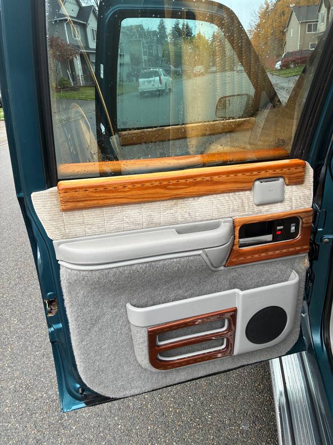 Chevy-suburban-1500-1994-9