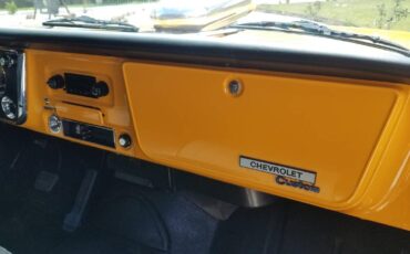 Chevy-suburban-1969-yellow-11