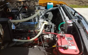 Chevy-suburban-1969-yellow-14