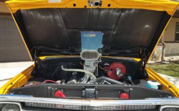 Chevy-suburban-1969-yellow-15