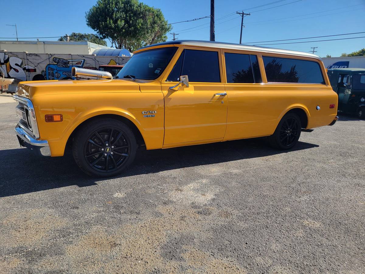 Chevy-suburban-1969-yellow-2