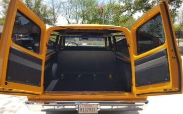 Chevy-suburban-1969-yellow-20