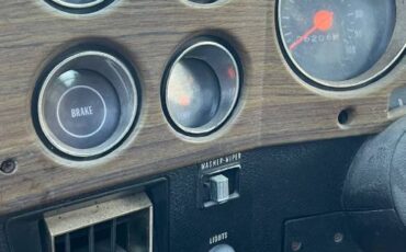 Chevy-suburban-1972-1