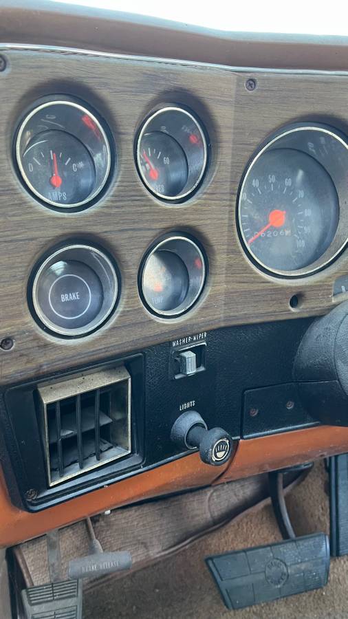 Chevy-suburban-1972-1