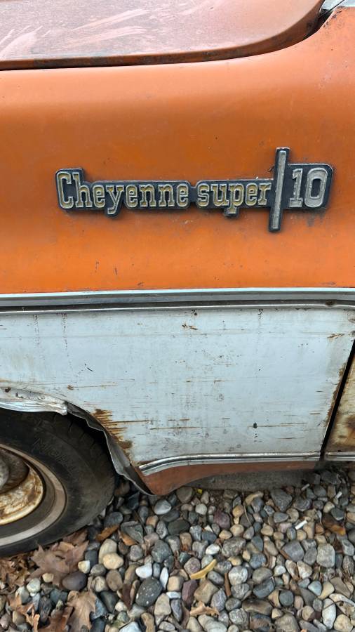 Chevy-suburban-1972-5