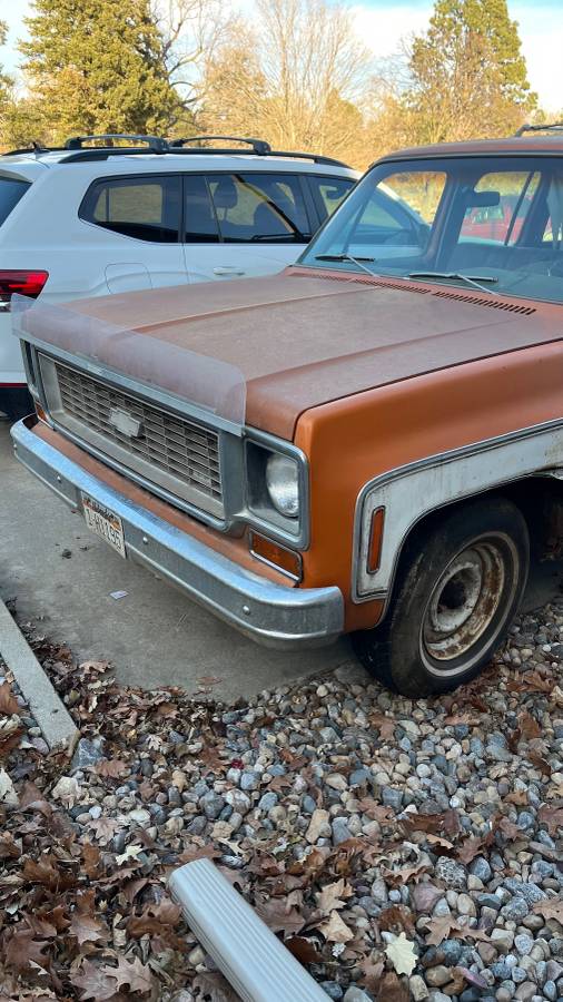 Chevy-suburban-1972-9