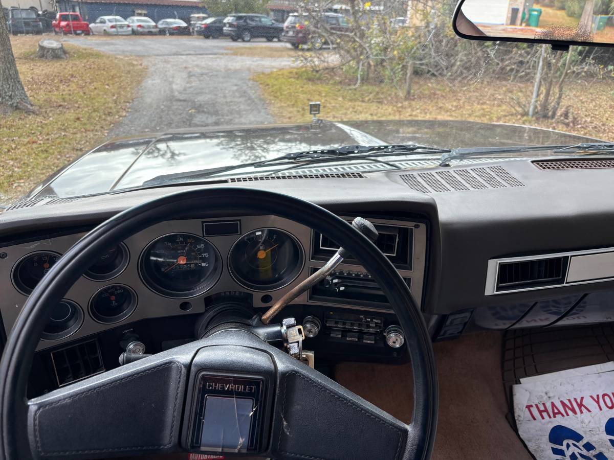 Chevy-suburban-1986-brown-11