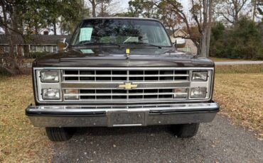 Chevy-suburban-1986-brown-8
