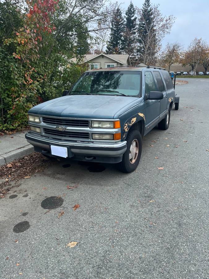Chevy-suburban-1995-blue-2