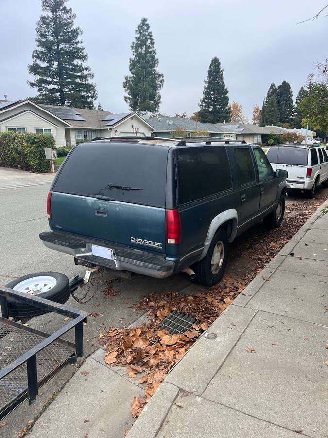 Chevy-suburban-1995-blue-3