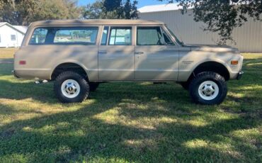 Chevy-suburban-2500-4x4-1970-5