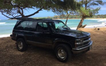 Chevy-tahoe-lt-4x4-1996-black-4