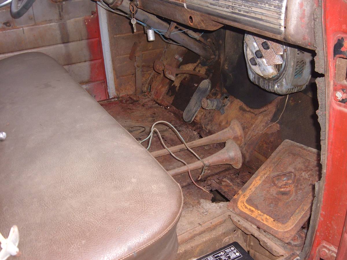 Chevy-tk-1951-brown-3