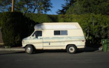 Chevy-van-30-1975-white-1