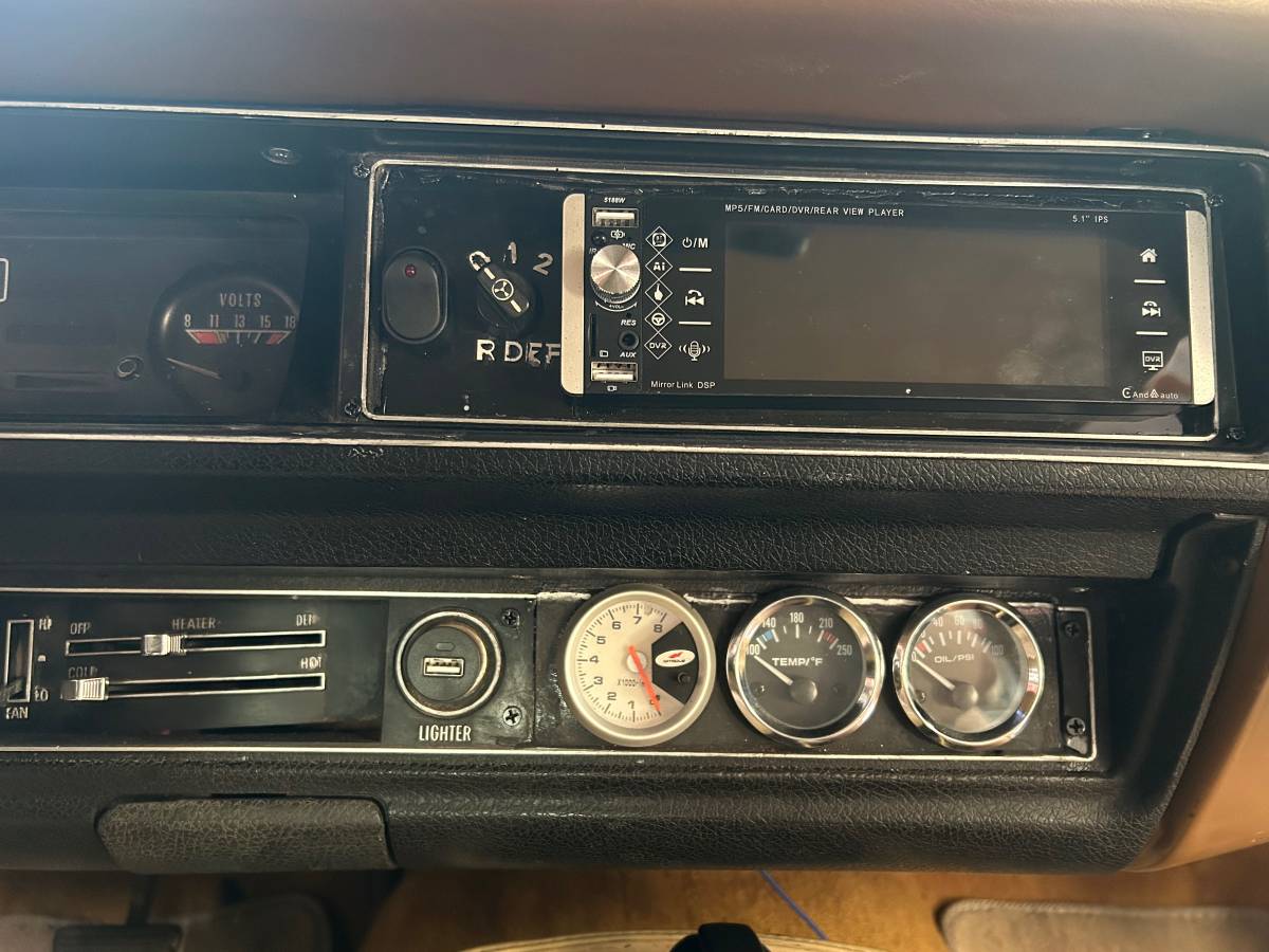 Chevy-vega-1976-custom-3