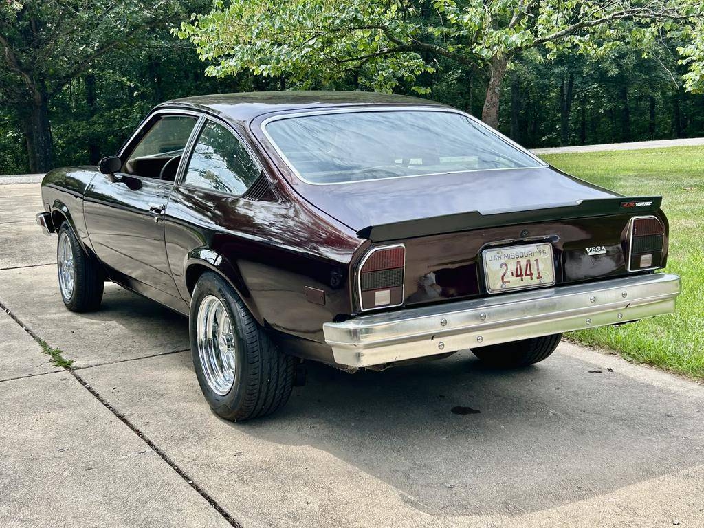 Chevy-vega-1976-custom-8