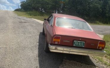 Chevy-vega-hatchback-1977-red-3