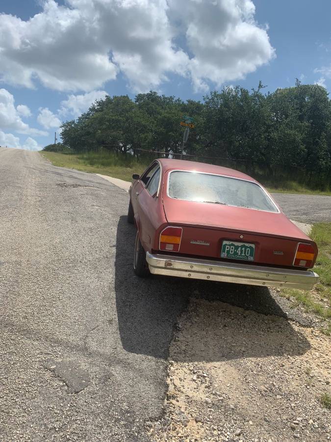 Chevy-vega-hatchback-1977-red-3