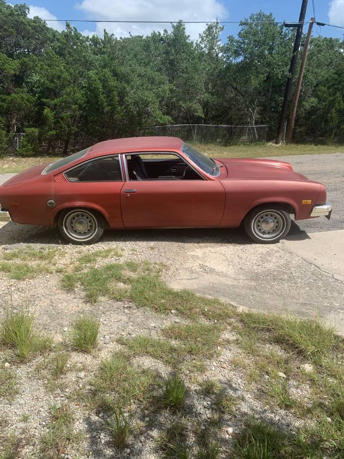 Chevy-vega-hatchback-1977-red-5