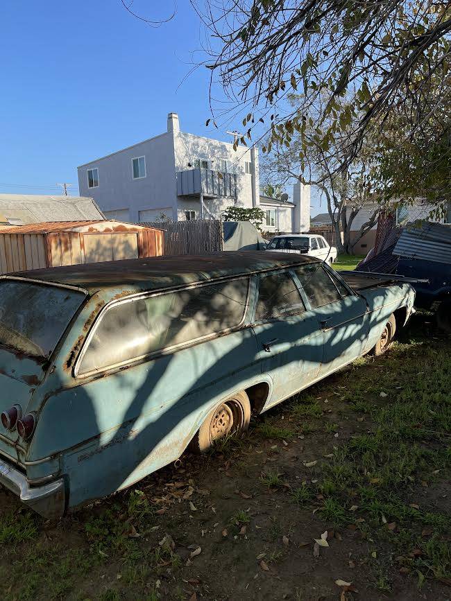 Chrovelet-impala-station-wagon-1964