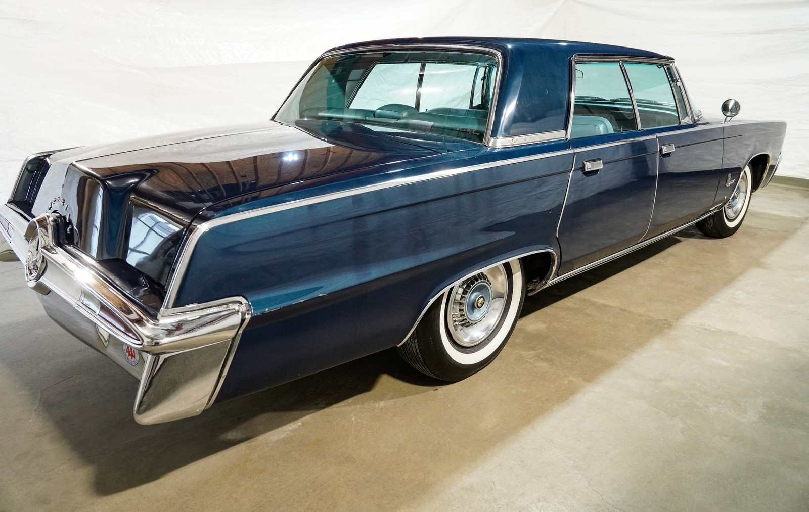 Chrysler-200-Series-1964-Sedan-1