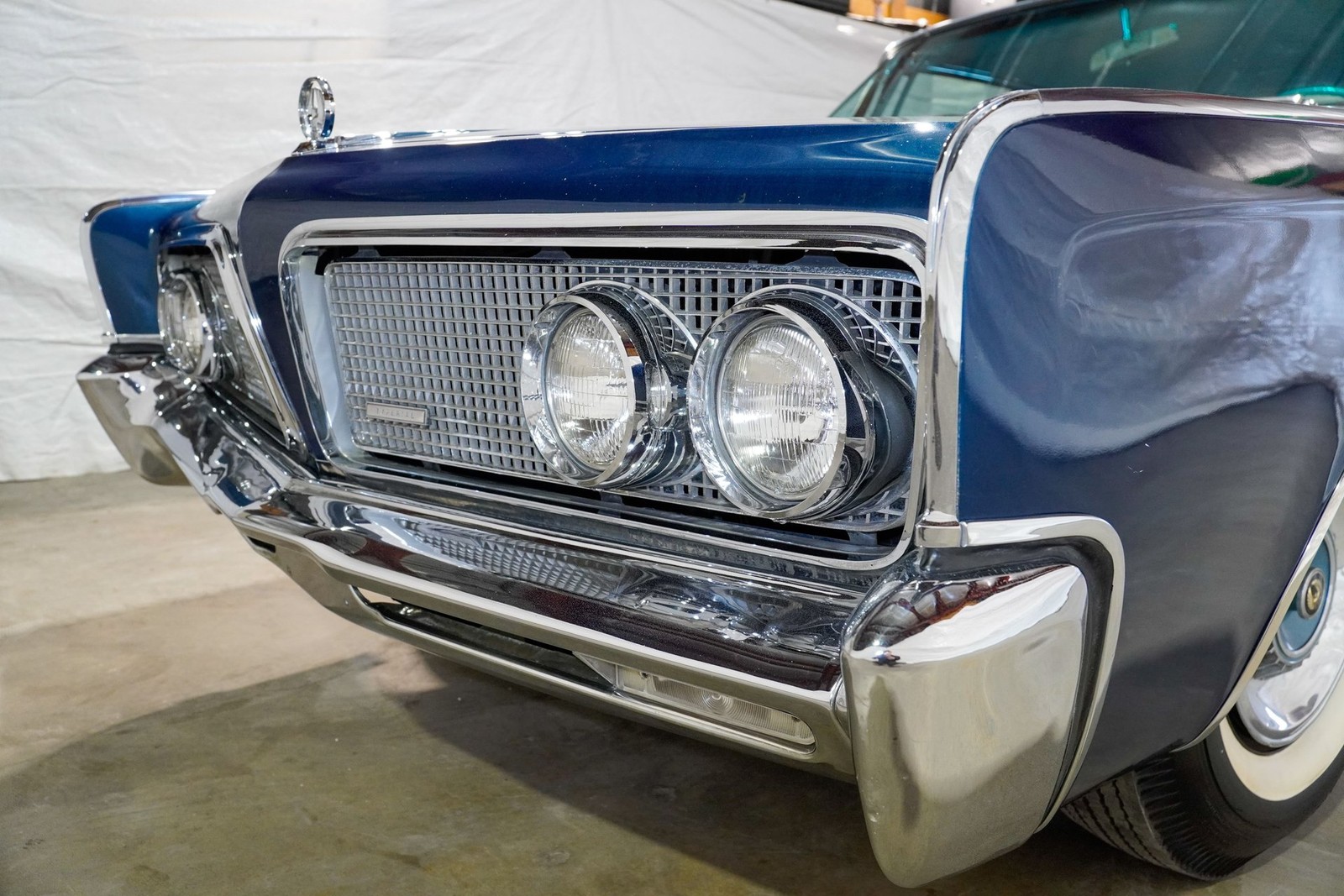 Chrysler-200-Series-1964-Sedan-14