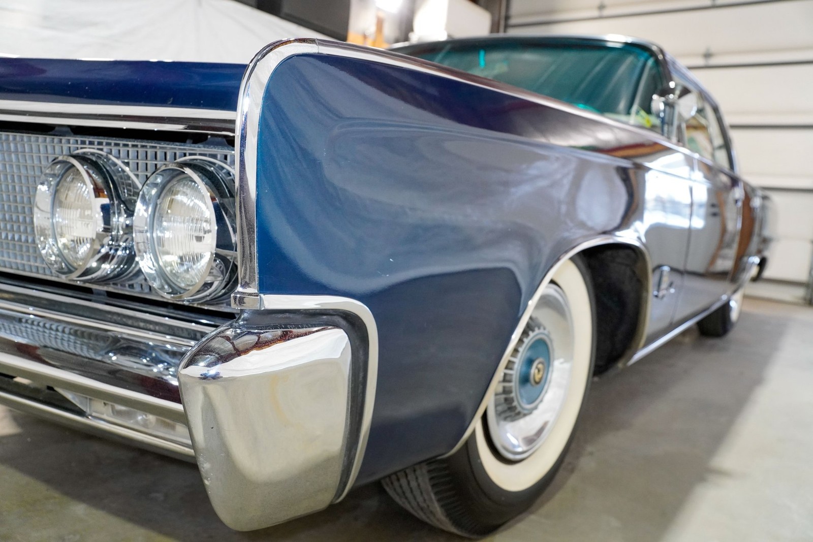 Chrysler-200-Series-1964-Sedan-15