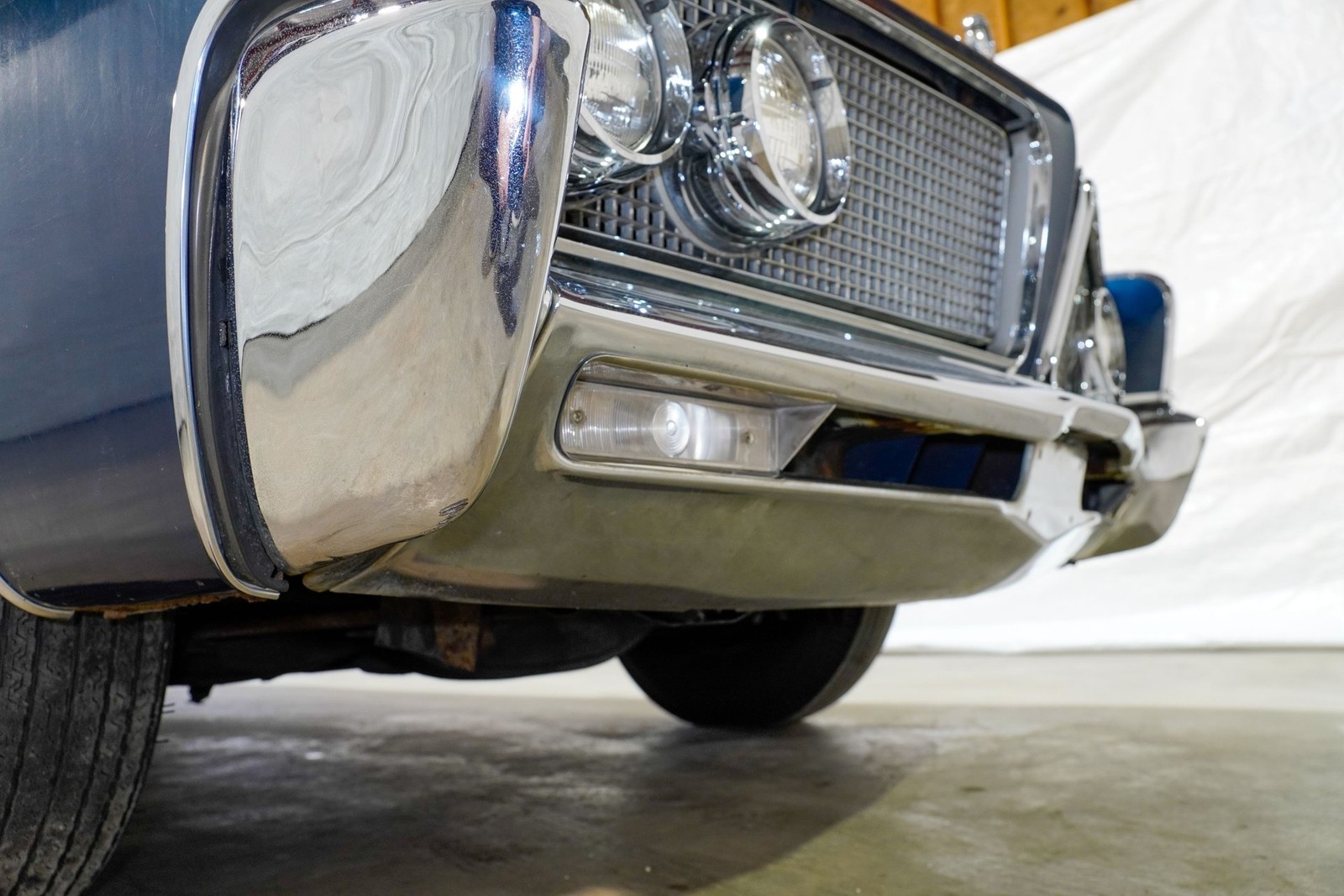 Chrysler-200-Series-1964-Sedan-16