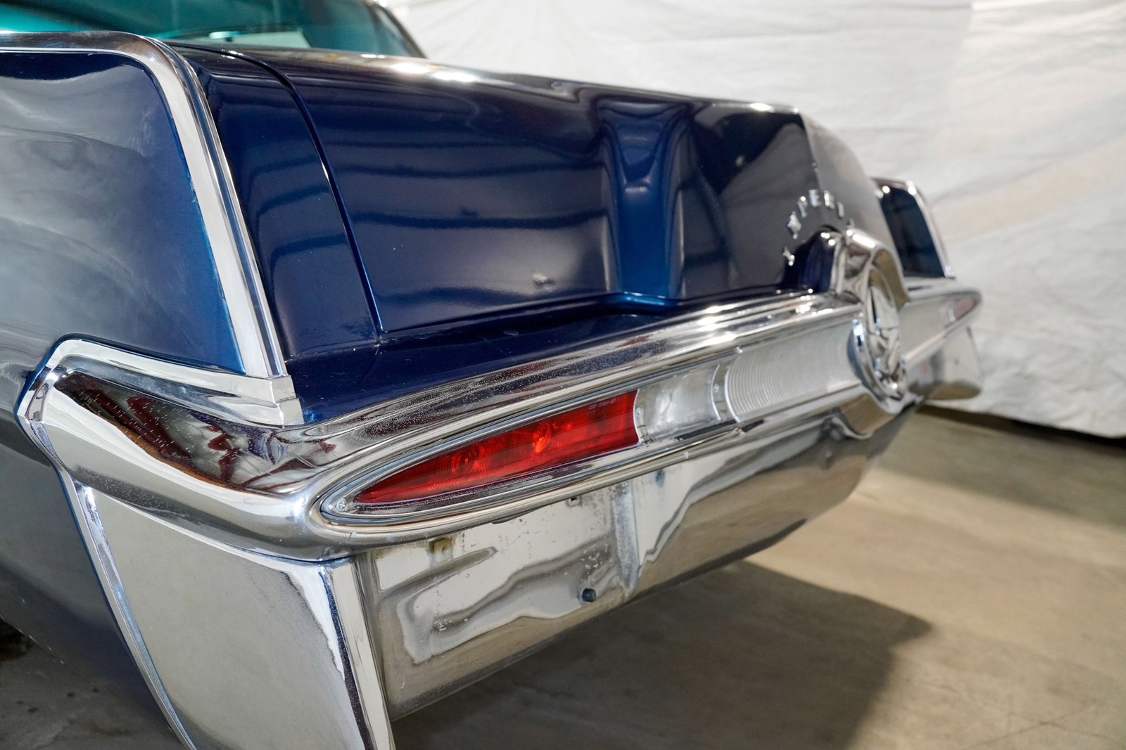 Chrysler-200-Series-1964-Sedan-25