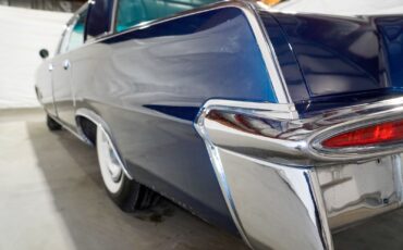 Chrysler-200-Series-1964-Sedan-26