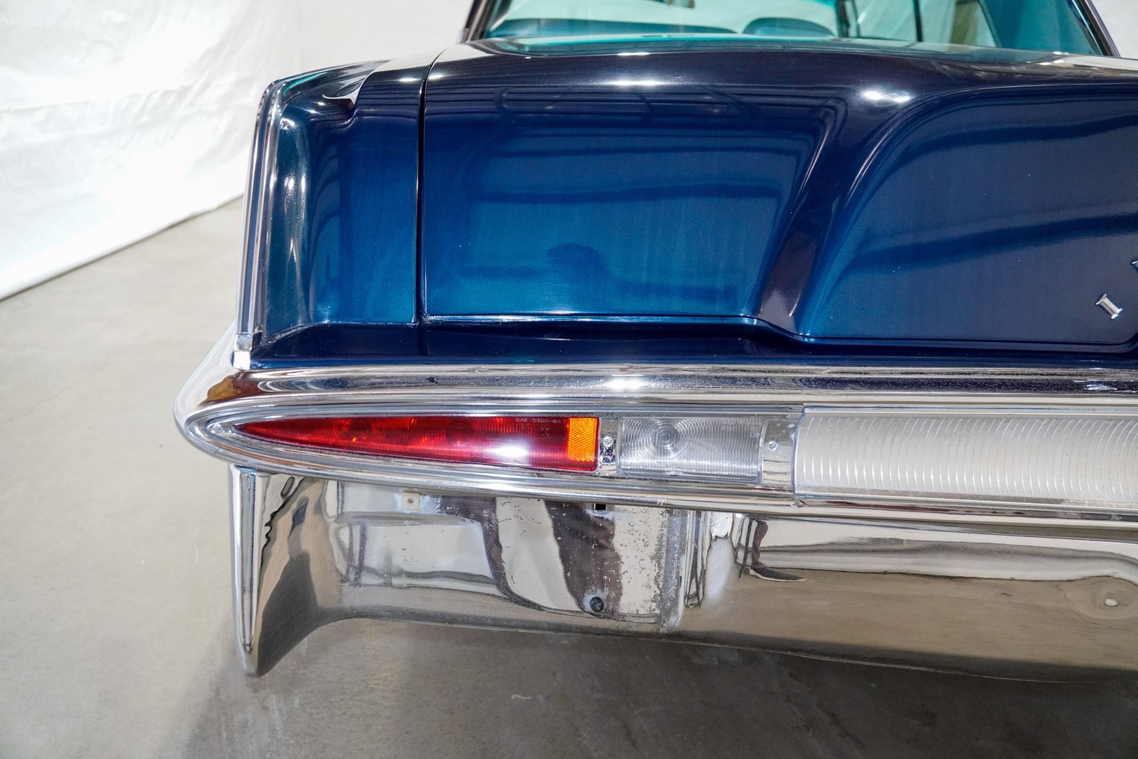 Chrysler-200-Series-1964-Sedan-27