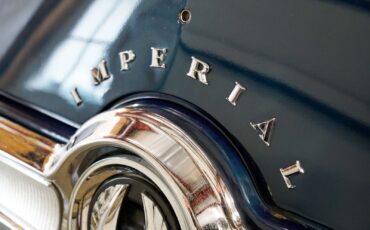 Chrysler-200-Series-1964-Sedan-32