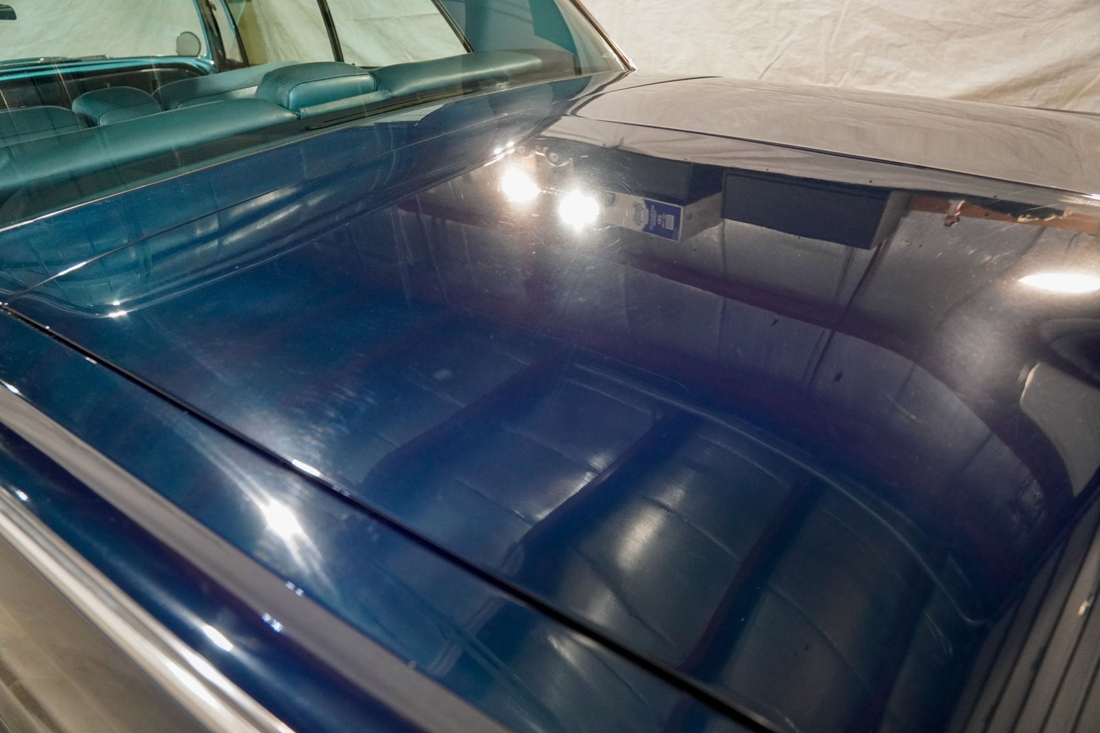 Chrysler-200-Series-1964-Sedan-35