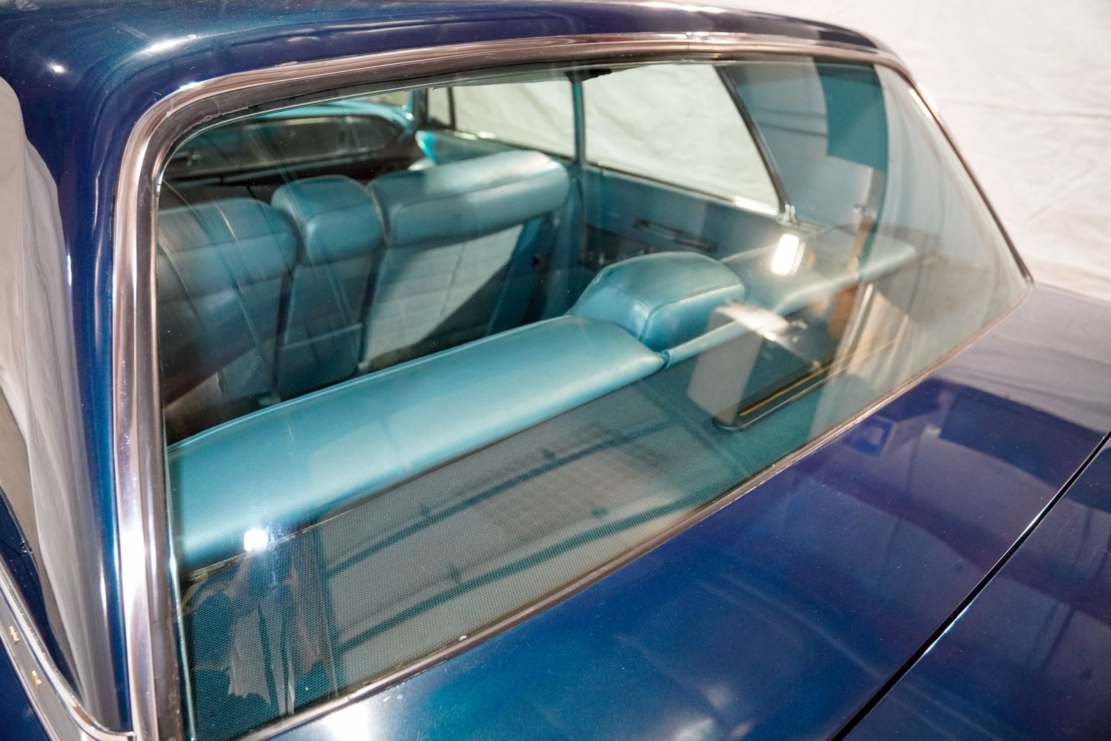 Chrysler-200-Series-1964-Sedan-37